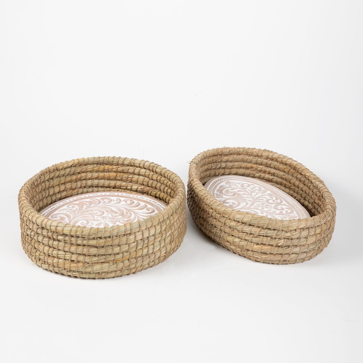 Table setting with bread basket and warm bread for dinner party