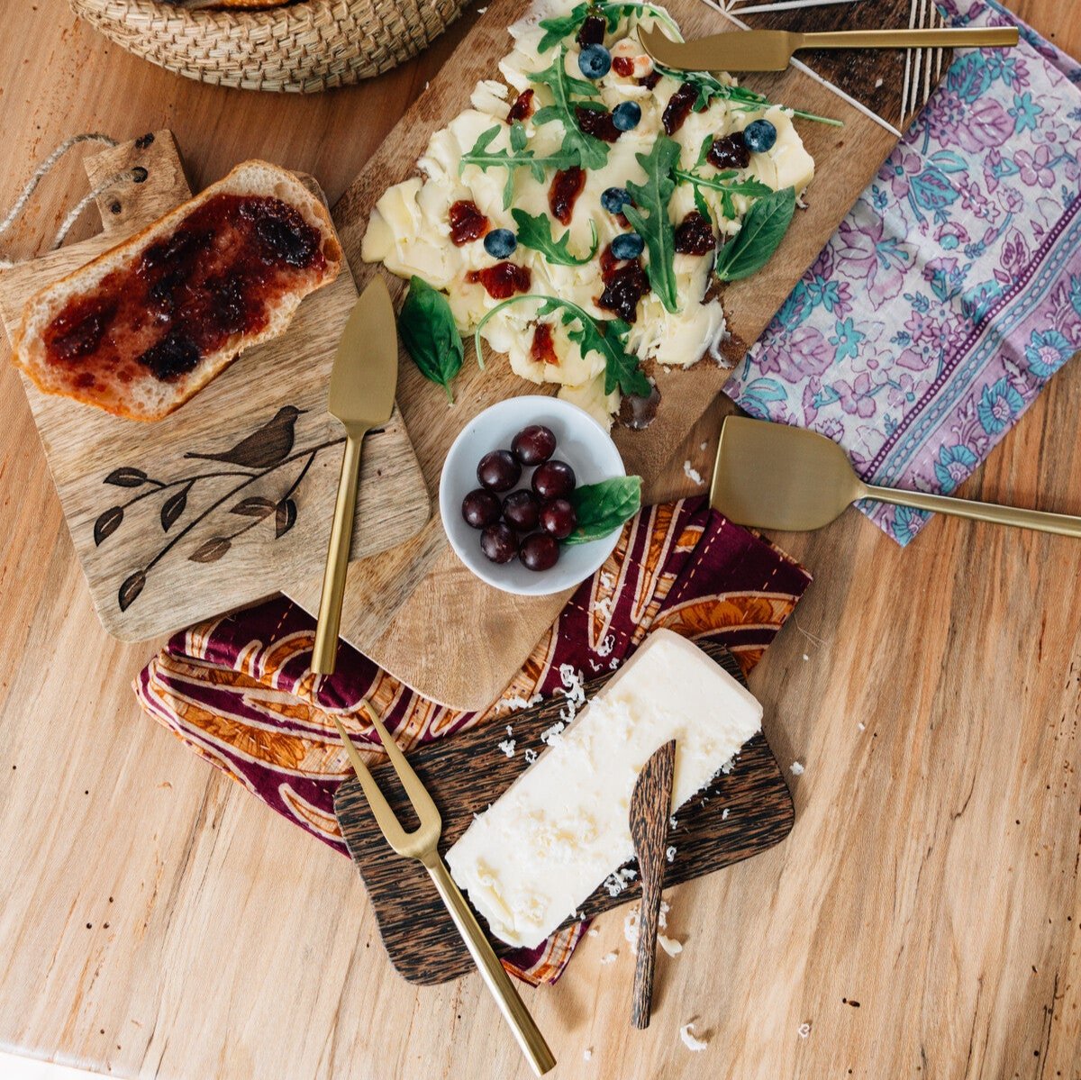Close-up of the premium cheese knife set, designed for effortless cheese cutting and serving.