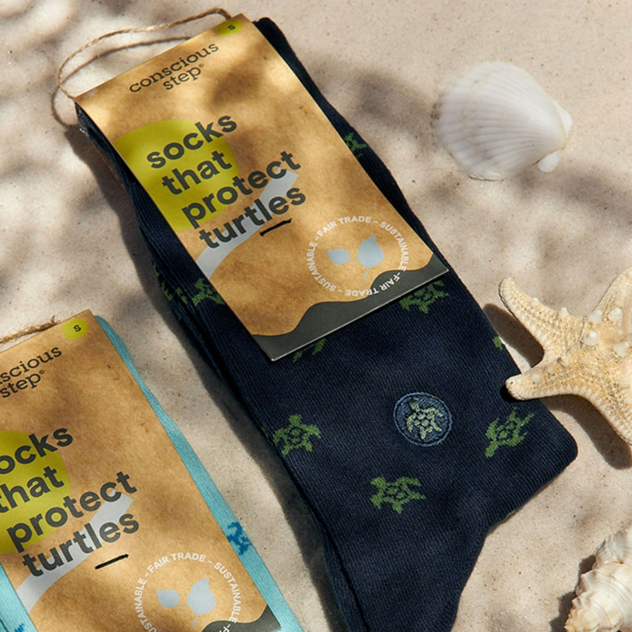 Eco-friendly socks featuring green sea turtles, perfect for marine conservation supporters.