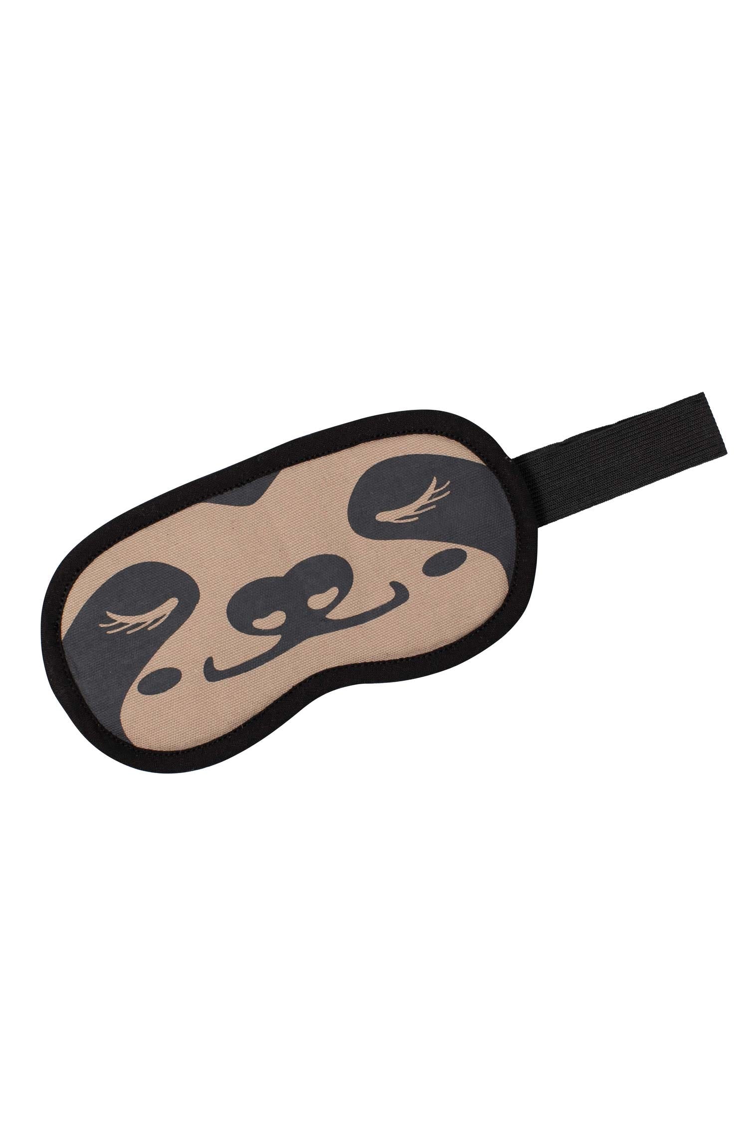 Close-up of the soft velvet sleep mask with a comfortable fit for sleep