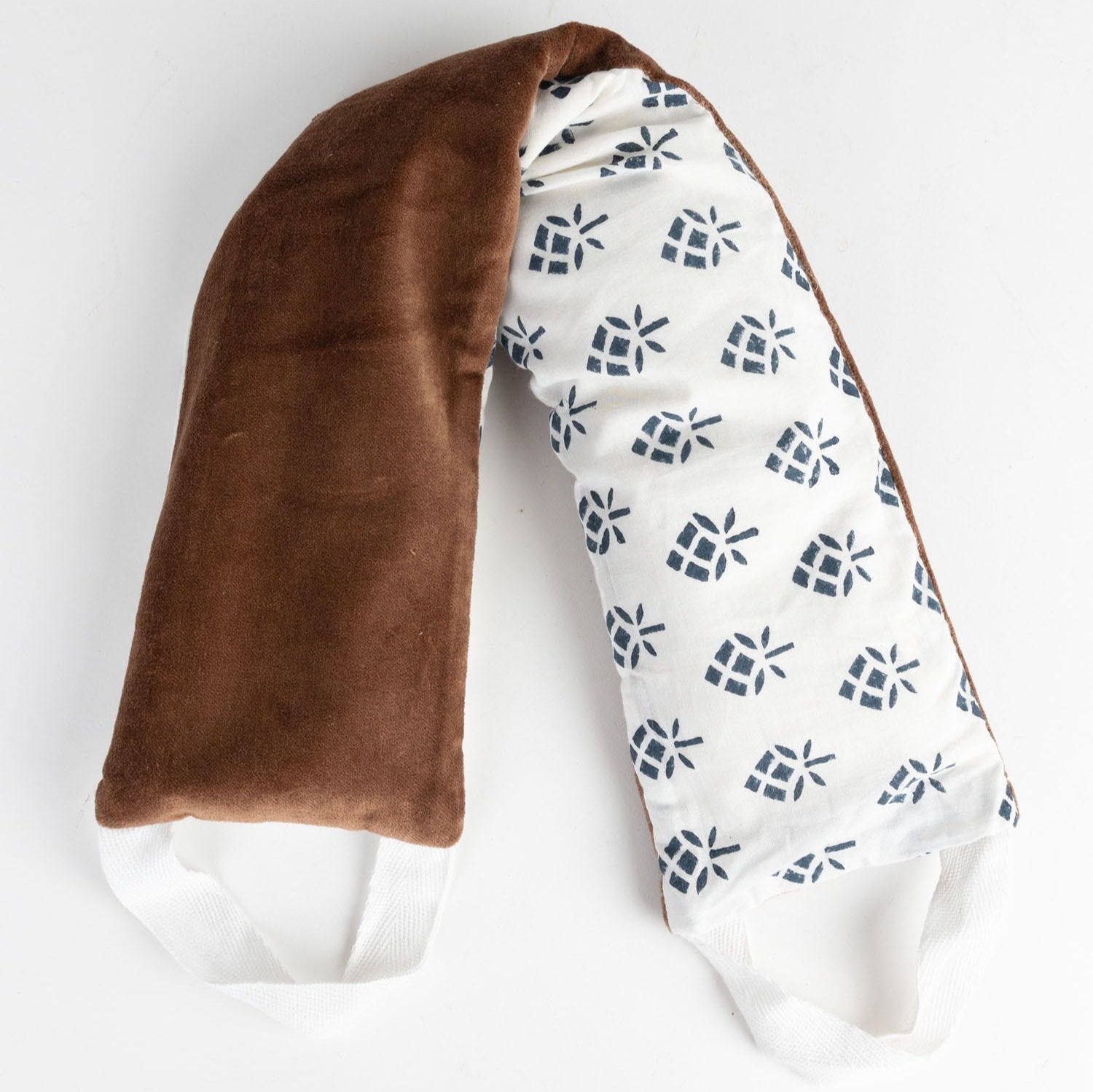 Serenity Lavender Aromatherapy Body Wrap in a tranquil setting, ideal for relaxation.