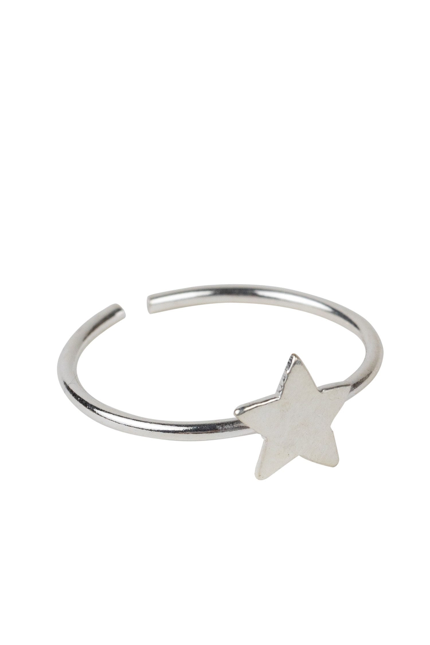 Close-up view of the twinkling silver star ring showcasing its intricate design.
